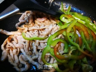 Green Pepper Shredded Pork Noodles recipe