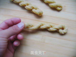 Sesame Crispy Small Twist recipe