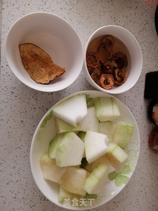 Hawthorn and Winter Melon Pork Ribs Soup recipe