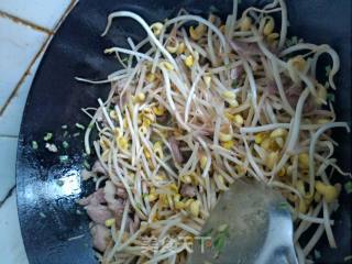 Fried Noodles with Bean Sprouts recipe