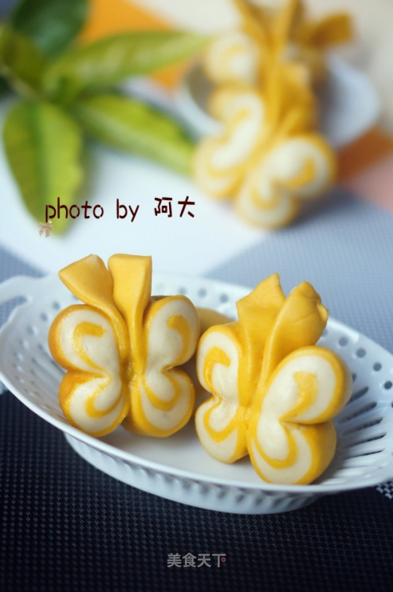 Two-color Butterfly Roll recipe