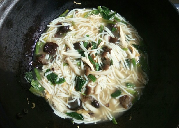 Chicken and Mushroom Rice Noodles recipe