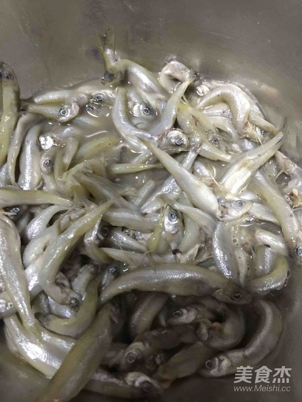 Fried Small White Fish recipe