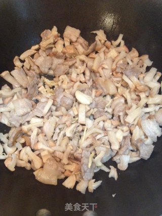 Appetizing Meal-fried Pork with Dried Radish recipe