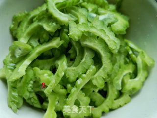 Bitter Gourd with Garlic recipe