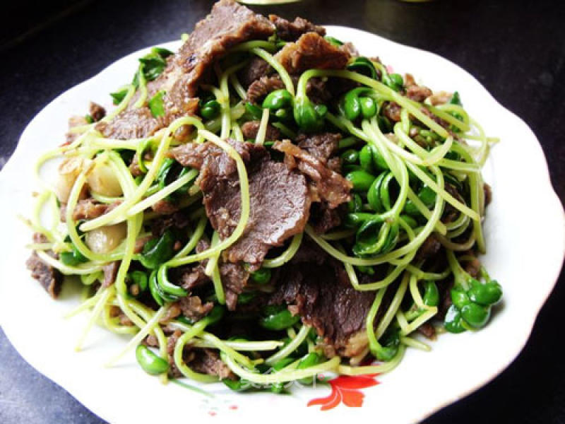 Private House-stir-fried Beef with Black Bean Sprouts recipe