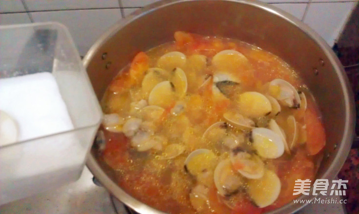 Baibei Chicken Soup Hor Fun recipe