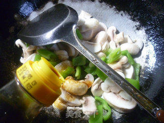 Stir-fried Mushrooms with Green Peppers recipe