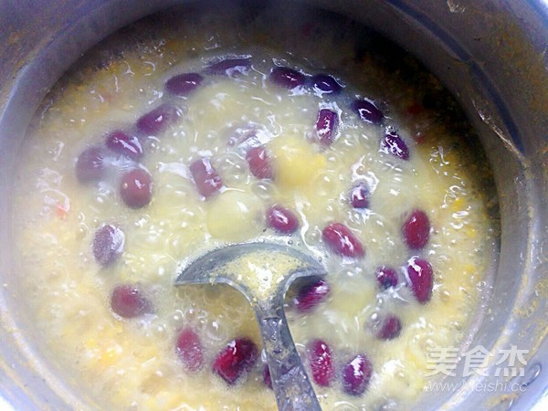 Corn Porridge with Crushed Red Dates recipe