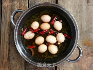 Create Classic and Unforgettable Lixia Eggs = Spiced Tea Eggs recipe