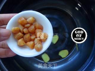 Seaweed and Scallop Pork Soup recipe