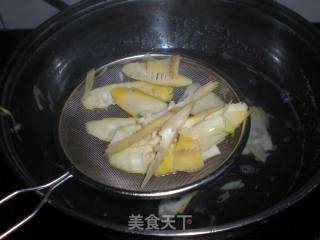 Stir-fried Spring Bamboo Shoots with Pickled Vegetables recipe