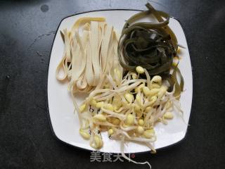 Sour and Spicy Braised Noodles recipe