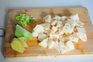 Pork Ribs and Lotus Root Soup recipe