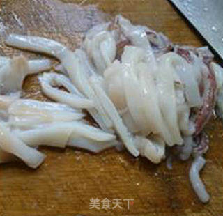 Fried Squid with Leek and Green Bean Sprouts recipe