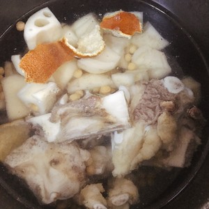 Lotus Root Beef Bone Soup, The Soup is Rich in Lotus Root and Soft and Waxy, Light and Not Greasy! recipe