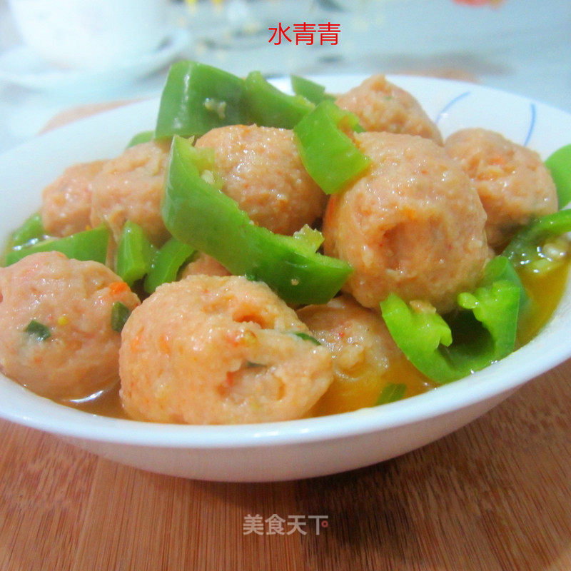 Stir-fried Meatballs with Green Peppers recipe