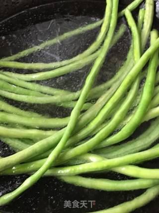 Cowpeas with Sesame Sauce recipe