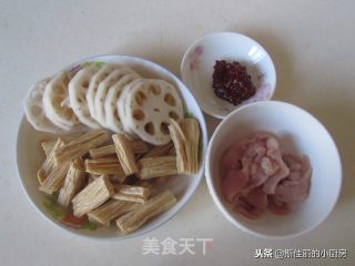 Stir-fried Pork with Spicy Beancurd and Lotus Root recipe