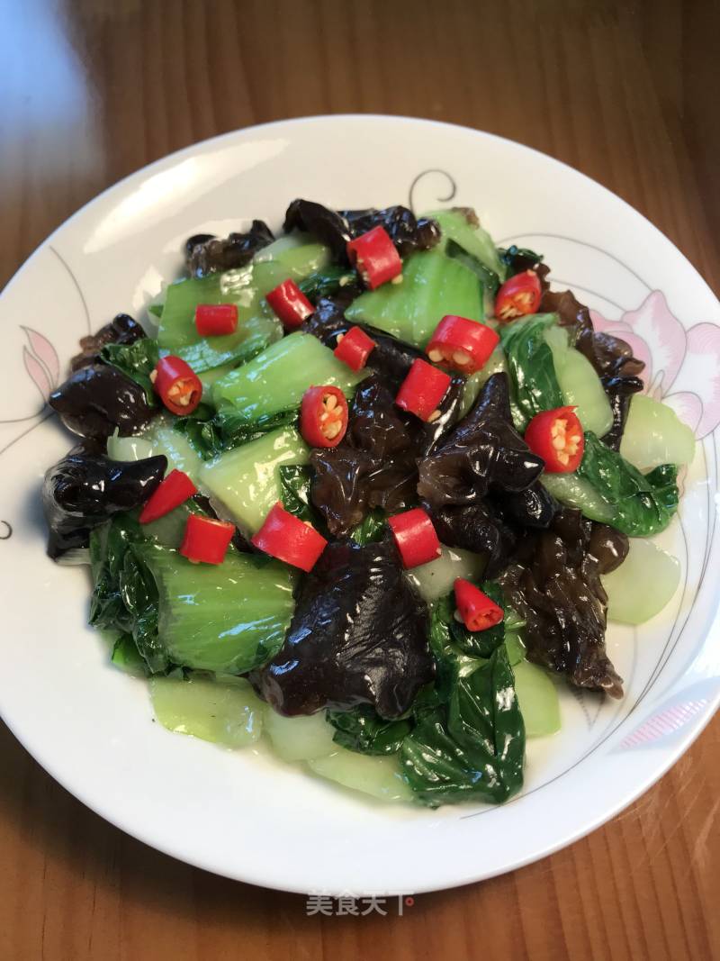 Stir-fried Fungus with Canola recipe