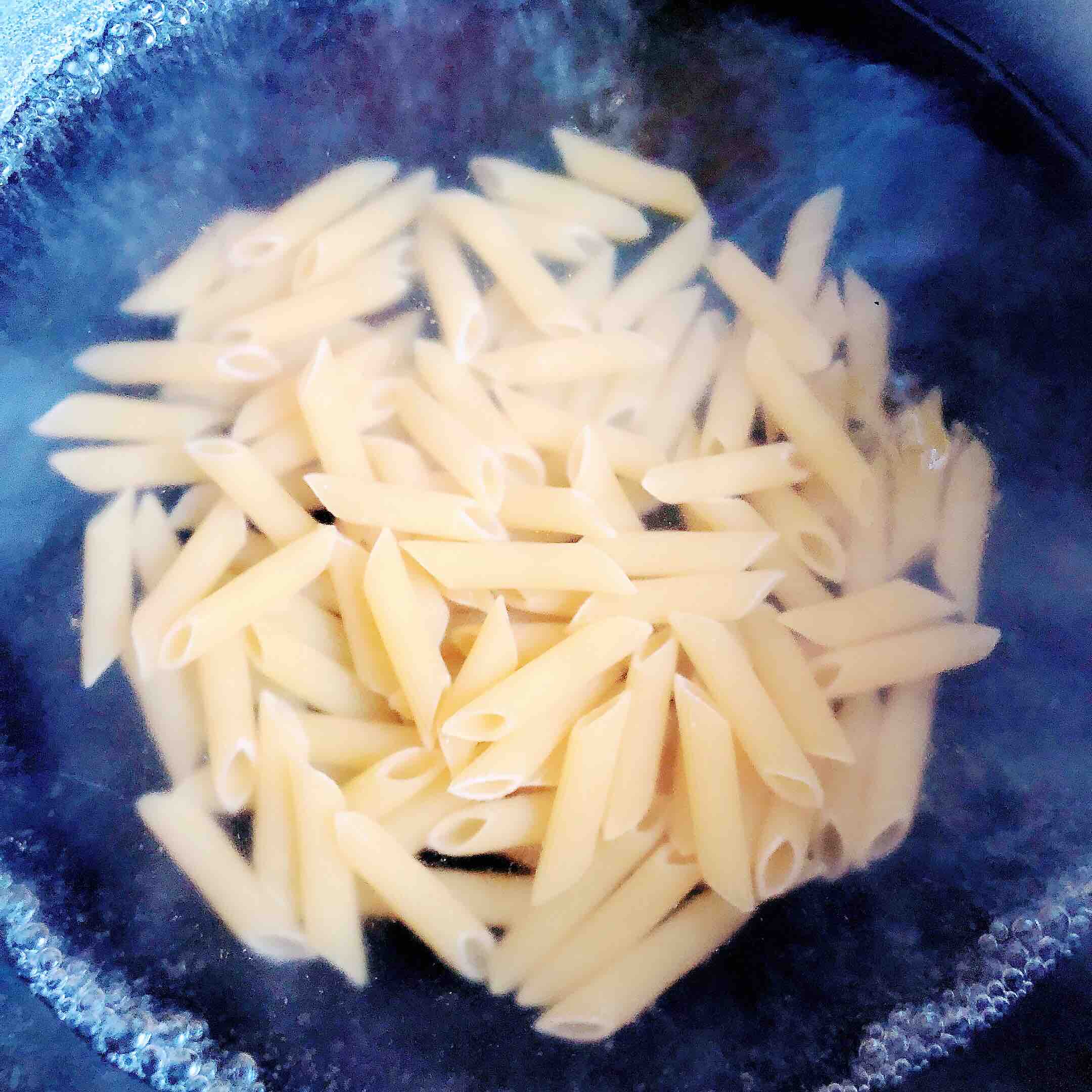 Pasta with Curry Shrimp and Fresh Vegetables recipe