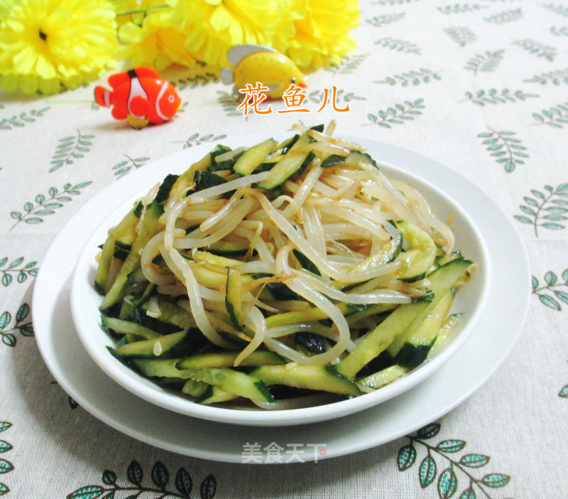 Cucumber Mixed with Mung Bean Sprouts recipe