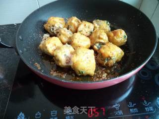 Fried Pork Vermicelli with Stuffed Tofu recipe