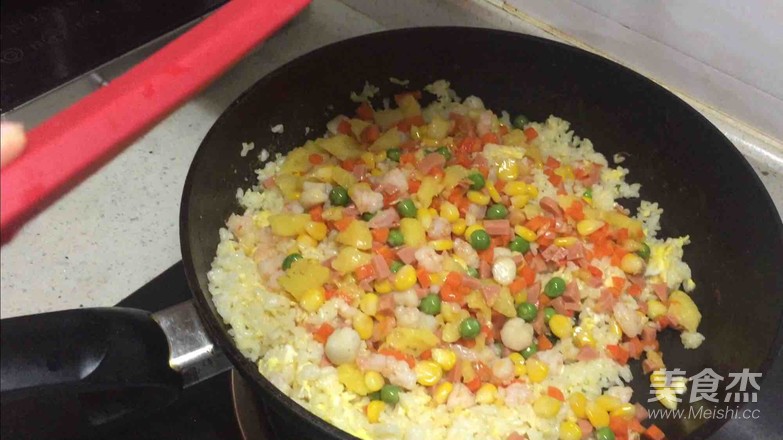 Pineapple Seafood Baked Rice recipe