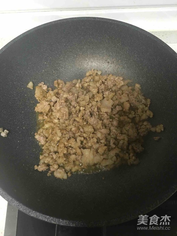 Stir-fried Minced Pork with Rose Kohlrabi recipe