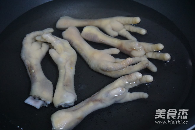 Not Enough Fish-flavored Chicken Feet recipe