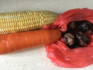 Carrot Corn Horseshoe Spare Rib Soup recipe