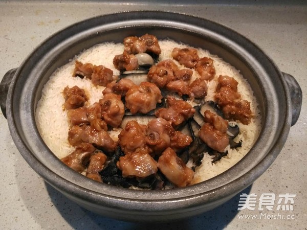 Braised Pork and Peptide Rice Claypot Rice with Black Golden Abalone recipe