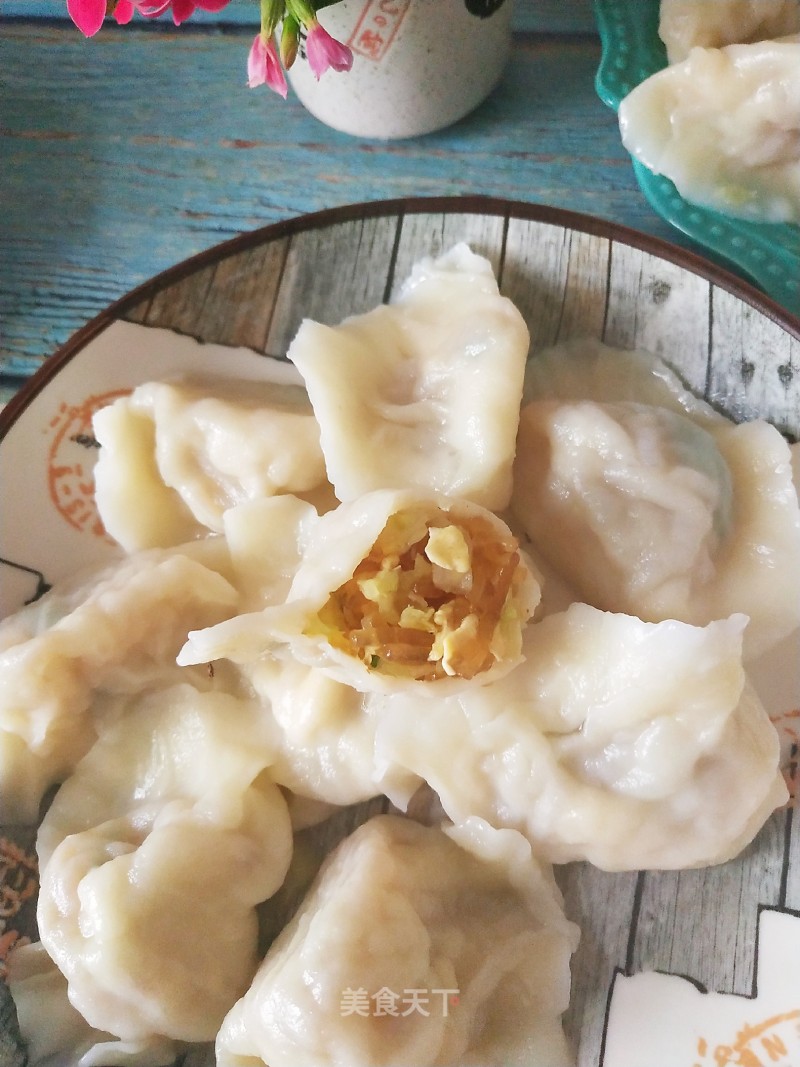 Dumplings Stuffed with Cabbage and Egg recipe