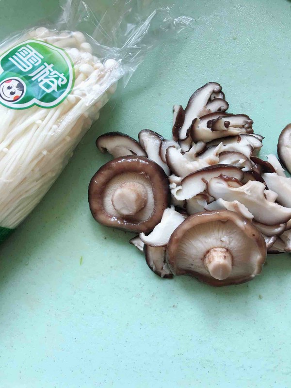 Delicious Double Mushroom Soup recipe