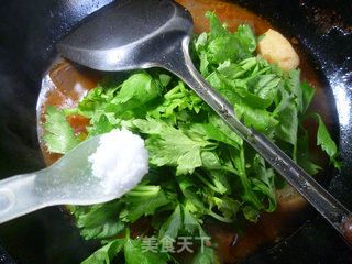 Celery Leaf Oil Tofu Goose Blood Soup recipe