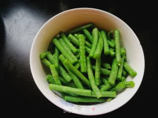 Nepeta Beans with Tahini Sauce recipe