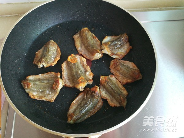 Pan-fried Dried Sea Catfish recipe