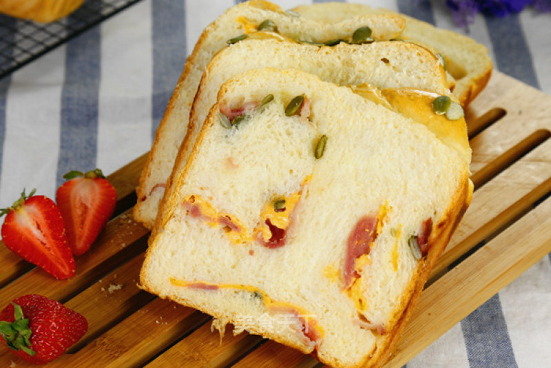 How to Make Whipped Cream Cheese and Bacon Toast recipe