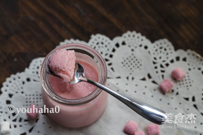 Marshmallow Panna Cotta recipe