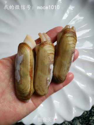 Xiaoce Seafood Recipe of The Day: Scallion Fried Razor Clam recipe