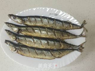 Grilled Saury with Garlic recipe