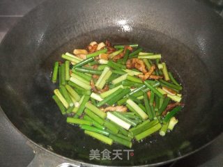 Stir-fried Shredded Pork with Garlic Moss recipe