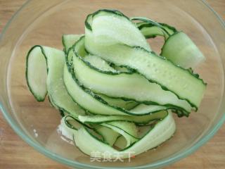 Cold Cucumber Roll recipe