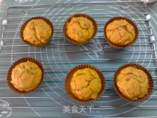 Scallion Instant Noodle Pumpkin Cake recipe