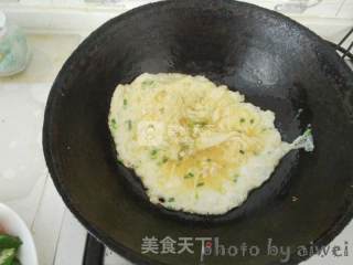 Scrambled Eggs with Okra recipe