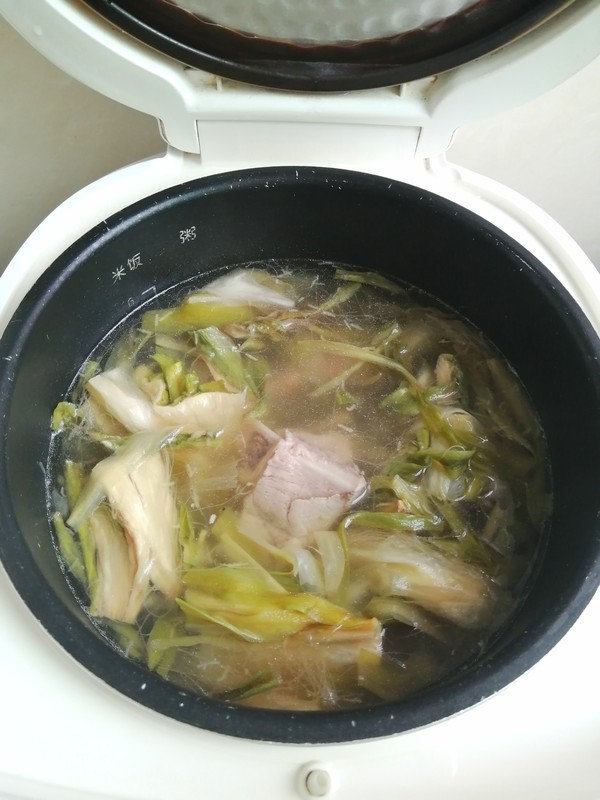 Simple and Delicious~~sword Flower Pork Bone Soup recipe