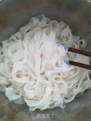 Stir-fried Niuhe recipe