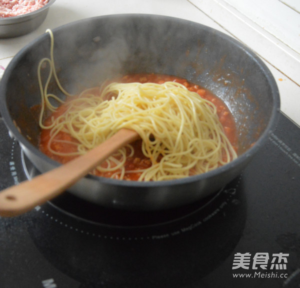 Spaghetti with Tomatoes recipe