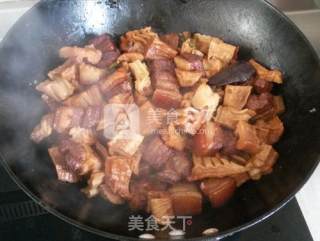 Make A Pot of Braised Pork with Dried Bamboo Shoots recipe