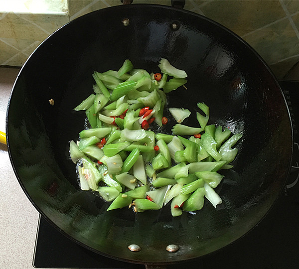 Celery Stir-fried Tofu recipe